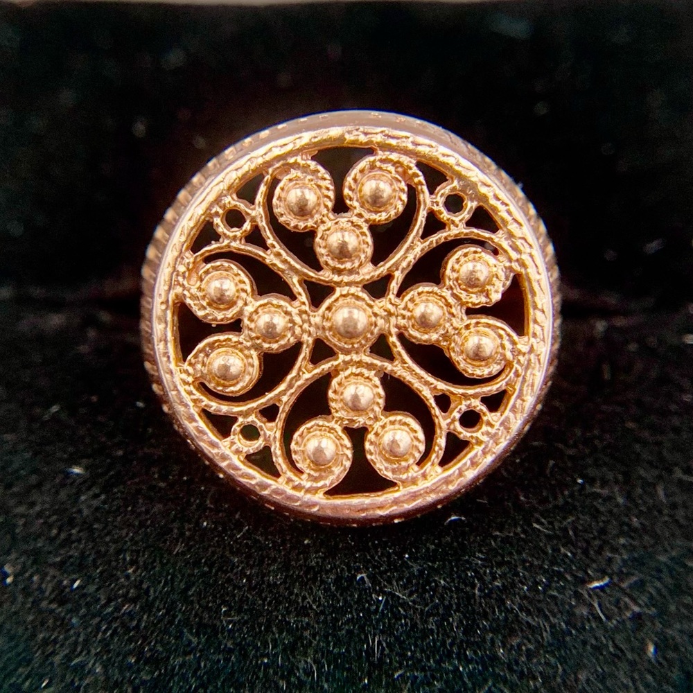 Solid 14k Gold Signet Ring - image 2